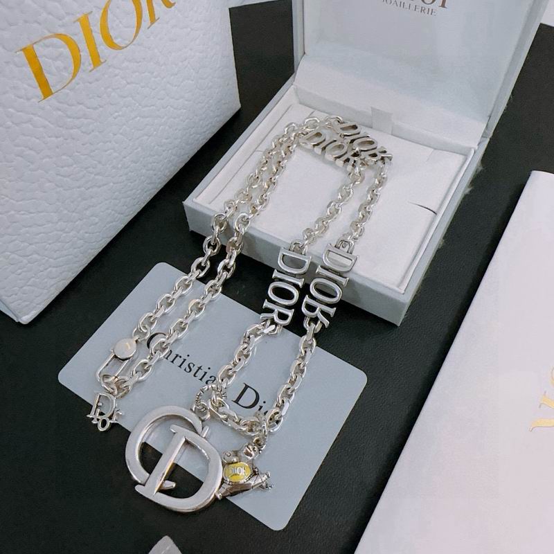 Dior Necklace 02yxs08